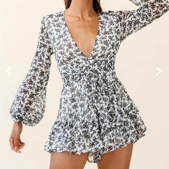 Saints+Secrets Fit & Flare Romper - NWT - Picture 3 of 17